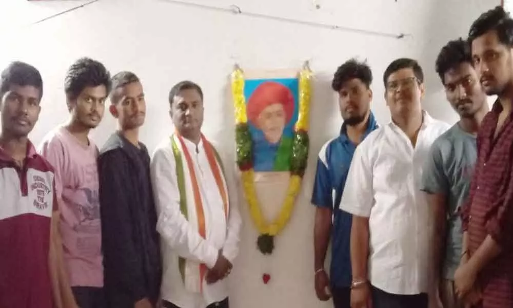 Congress recalls services of Mahatma Jyothirao Phule