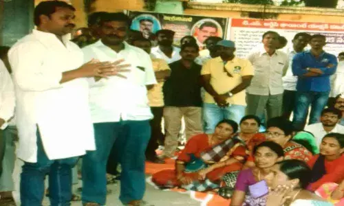 Suryapet: Congress slams KCR for keeping mum on RTC issue