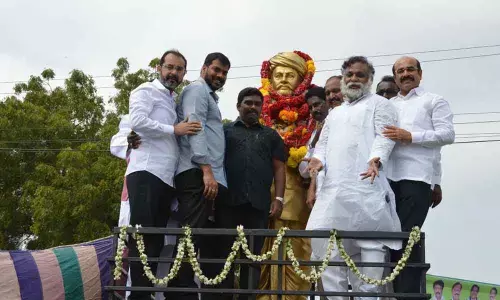 Tributes paid to Jyothi Rao Phule in Kurnool