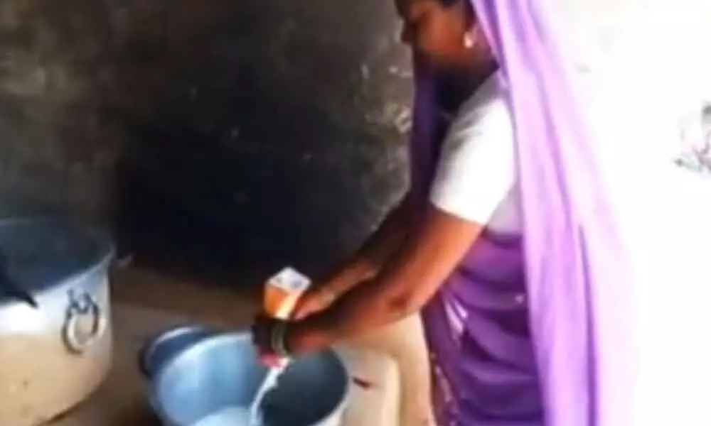 UP: 1 litre milk mixed with bucket of water to feed 85 school children, Teacher suspended