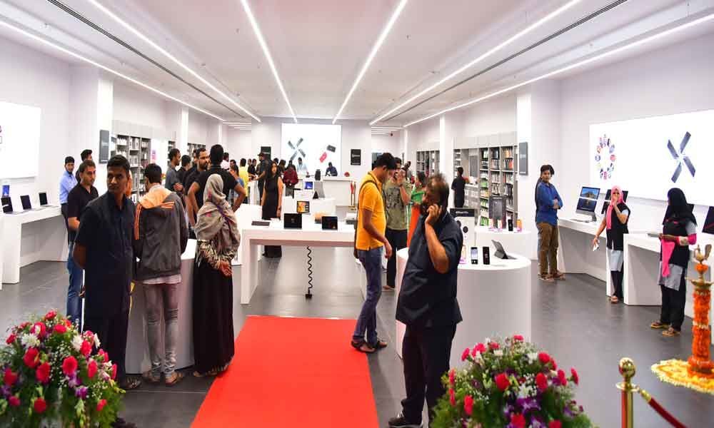 Largest Apple premium reseller store opens