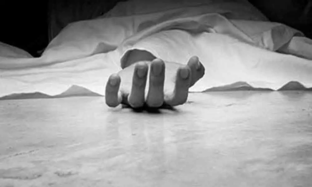 Half burnt body of man found in Khammam