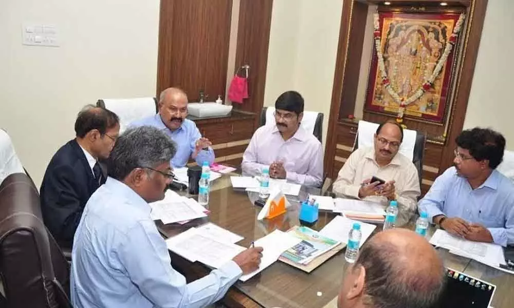 Visakhapatnam: Grandhi asks alumni to contribute for Andhra University development