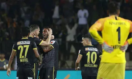 Robin late goal helps Hyderabad share spoils with Bengaluru