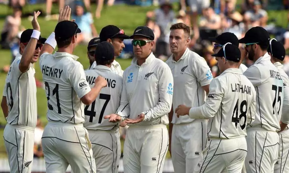 New Zealand dominate as England trail by 336 runs on end of day 2