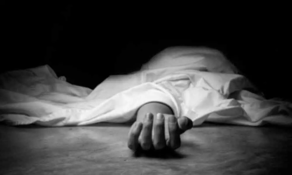 Man kills wife, son and attempts to kill self in Hyderabad