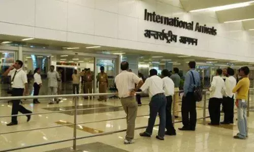 Man held with bullet at IGI Airport