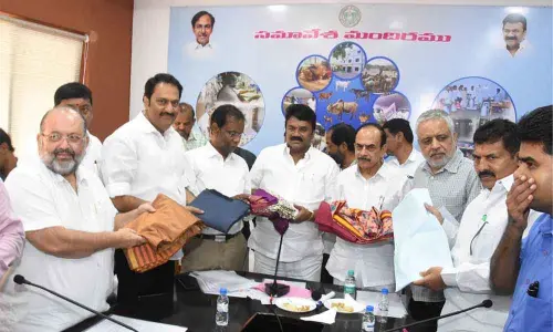 Talasani conducts review on Christmas gifts