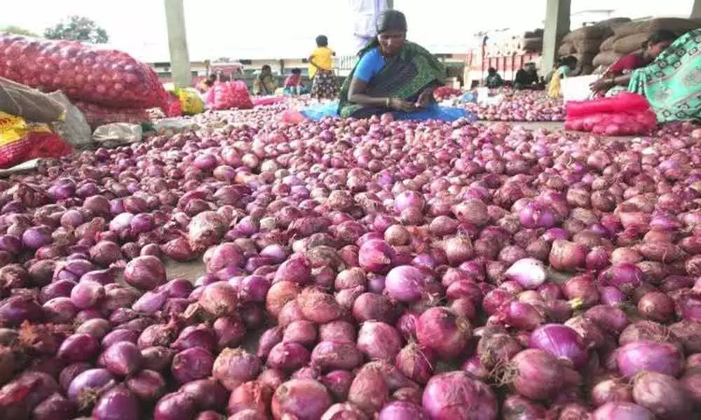 SP, Congress launch unique protest on onion prices
