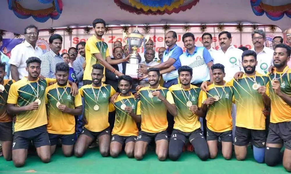 Vijayawada: Mangalore varsity clinch volleyball tourney