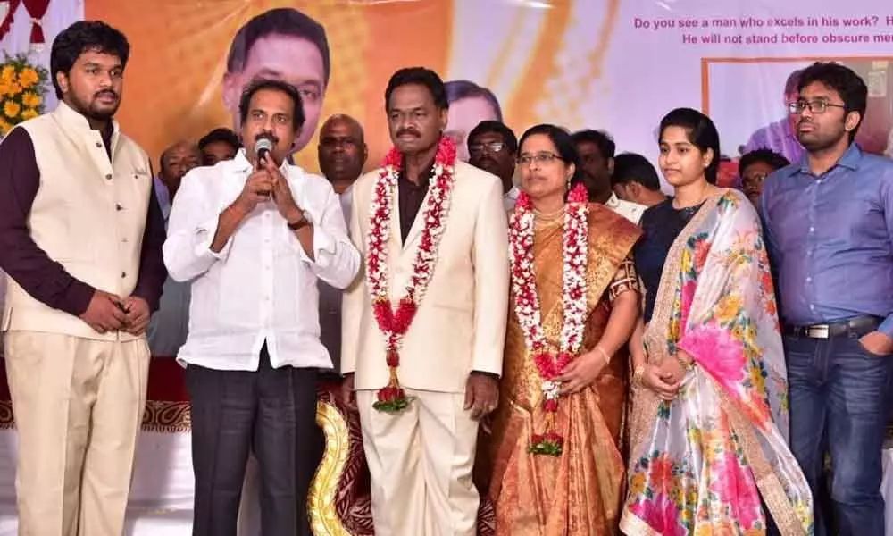 Agriculture Minister K Kanna Babu lauds Francis services in Kakinada