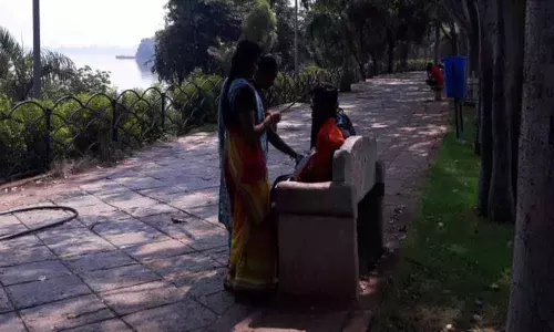 Beggar menace at Necklace Road