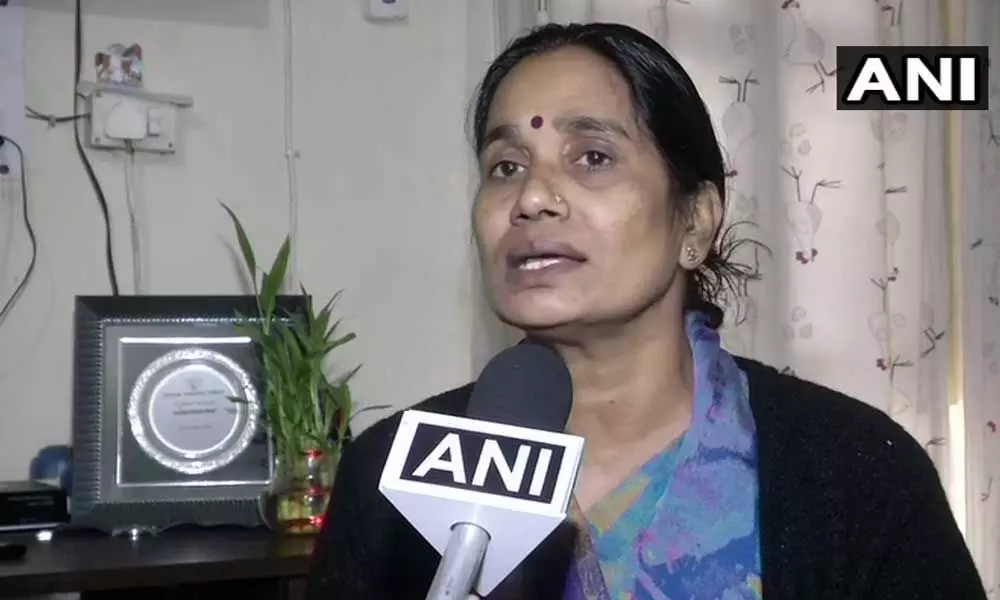 Hyderabad vet should get justice soon: Nirbhayas mother