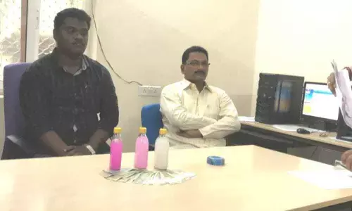 Warangal: Narsampet civic chief A Venkateshwarlu, aide in ACB net