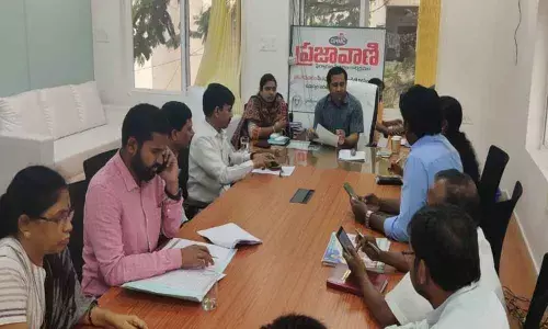 Corporator Bobba Navatha Reddy lists woes at Prajavani