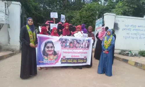 Kurnool: Behead the rapists, demands National Womens Political Party