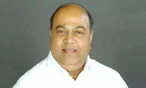 State seeing Tughlak rule under KCR: Nagam