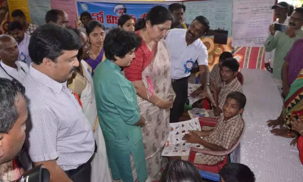 Inculcate scientific temper among children: Tribal Welfare Minister Satyavathi Rathod