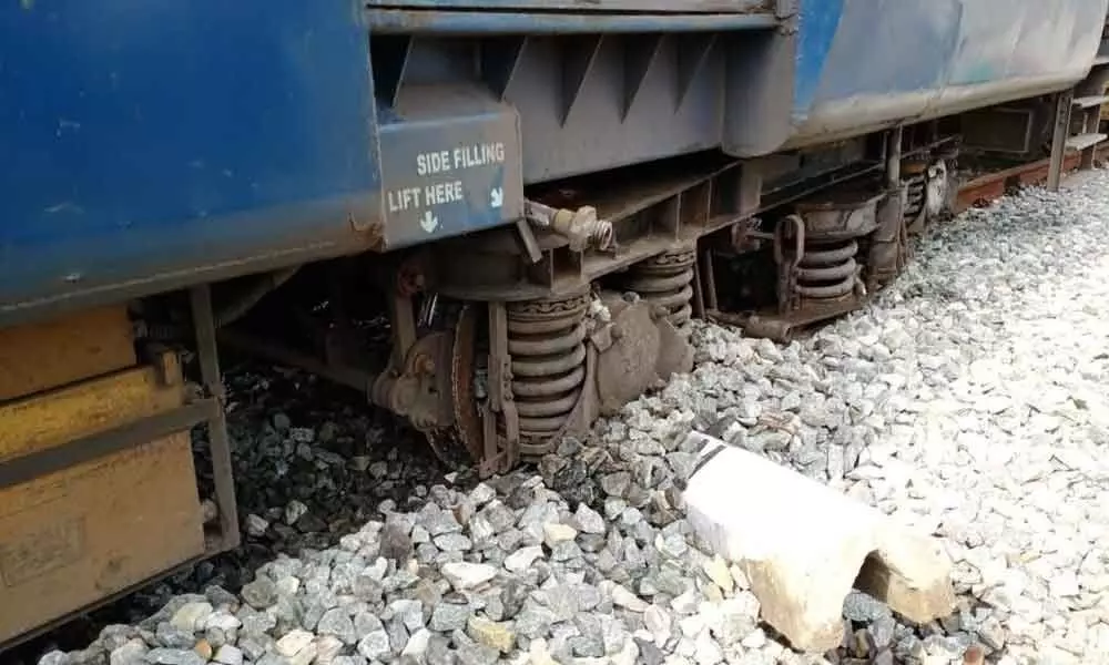 Tirupati-Shirdi Express coach derails at Railway Koduru