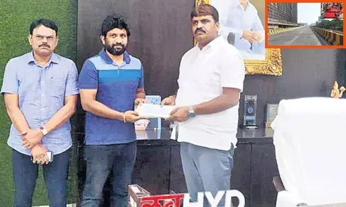 GHMC Mayor gives Rs 5 lakh to deceased family in Biodiversity flyover mishap