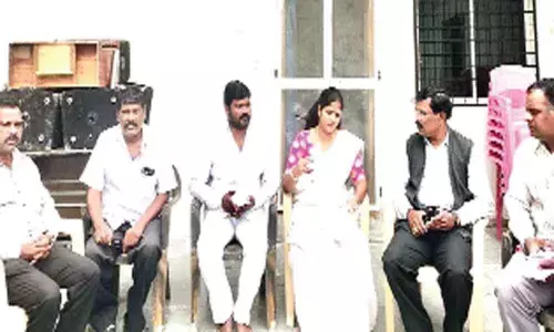 Tarnaka: Christmas arrangements reviewed