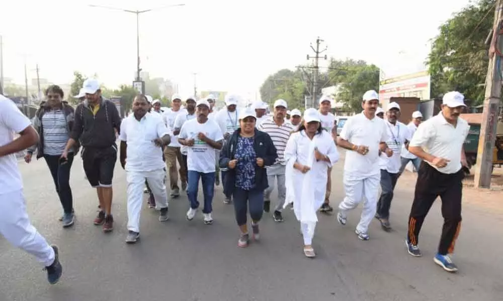 Mancherial: 2K Run held to create awareness against plastic usage