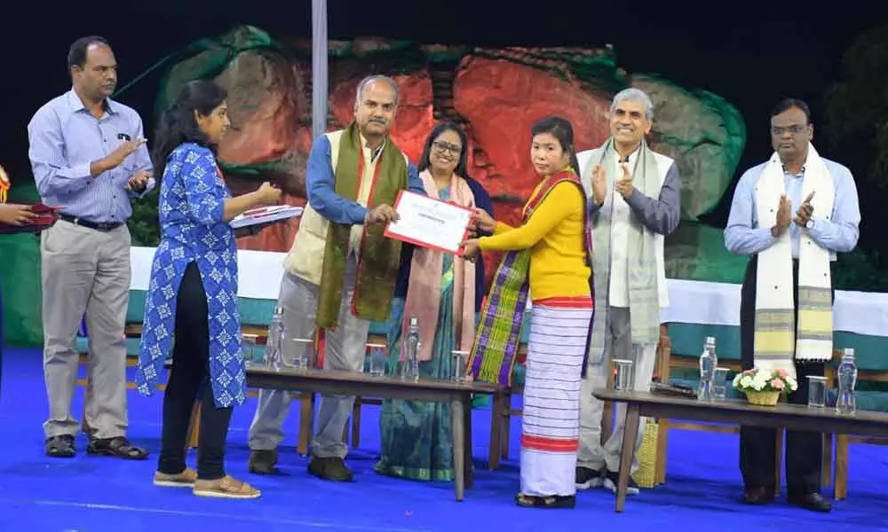 Self Help Group crafts mela ends on a promising note