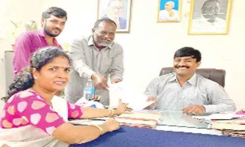 Corporator Alakunta Saraswathi seeks 2 BHK houses in Lalapet Chandrababu Naidu Colony