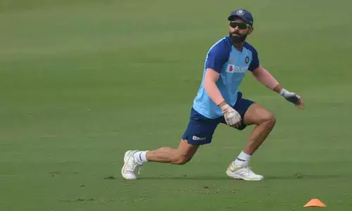 Our bowlers cant be scared of Kohli: Simmons