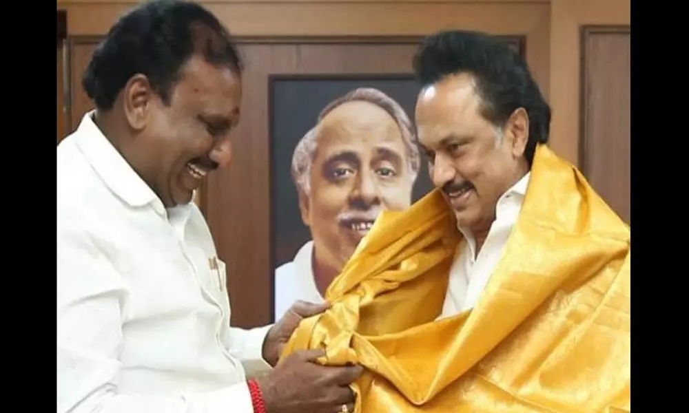 Days after praising Stalin, BJP leader Arasa Kumar joins DMK