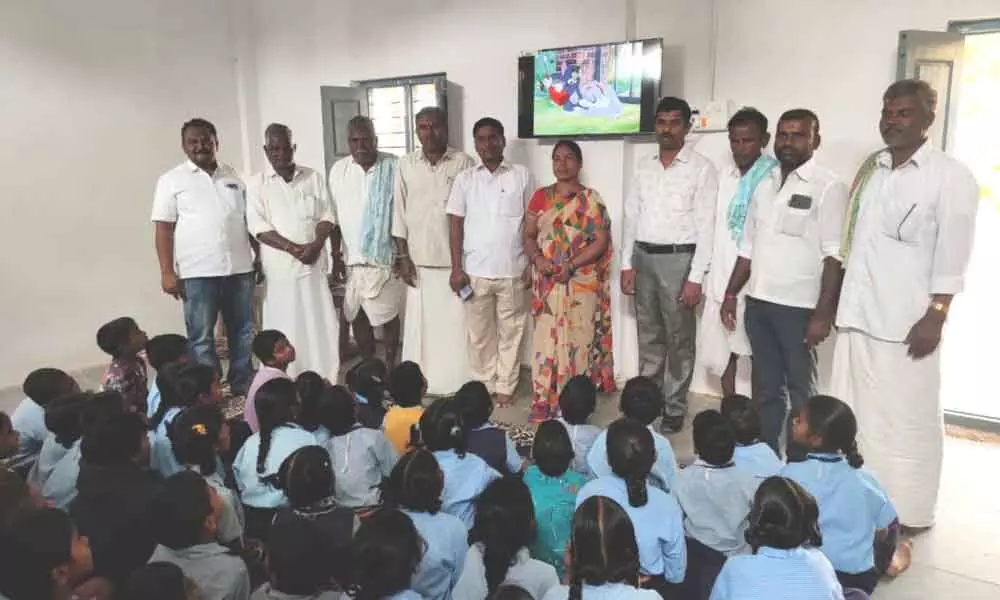 Mahbubnagar: Man donates 20K for setting up the digital classroom in government primary school