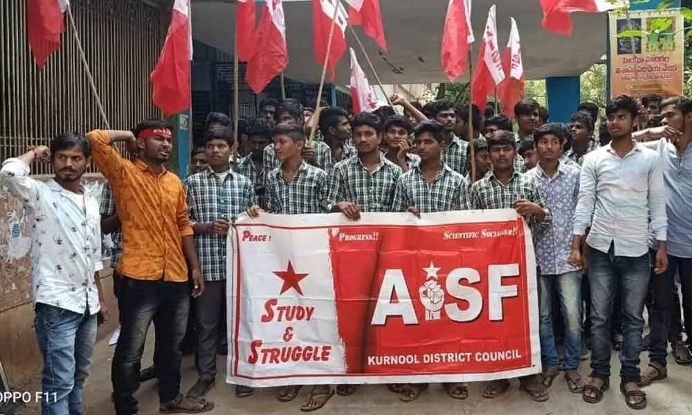 Kurnool: AISF demands release of scholarships worth 1400 crore in State
