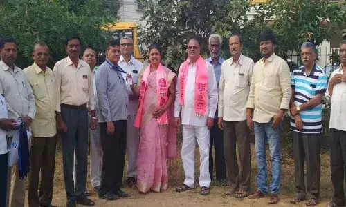All TRS activists to get ID cards at Shantinagar community hall