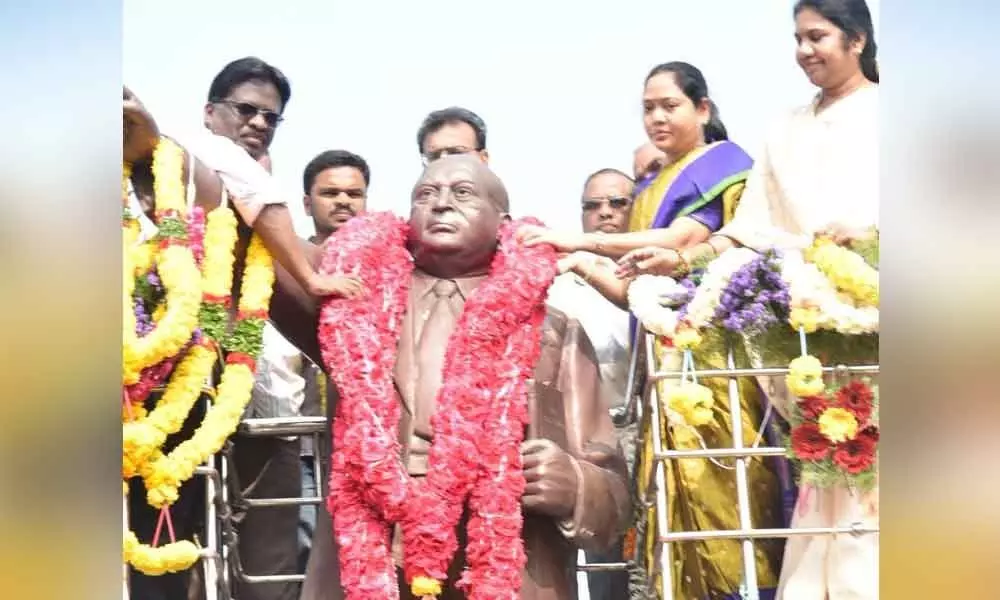 Home Minister Mekathoti Sucharita pays tributes to Dr Ambedkar in Guntur
