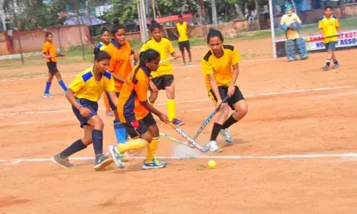 Bhadradri Kothagudem: State-level hockey tourney begins