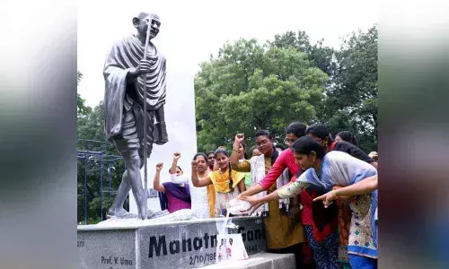 Tirupati: Students hail killing of accused in Dishas rape, murder in encounter