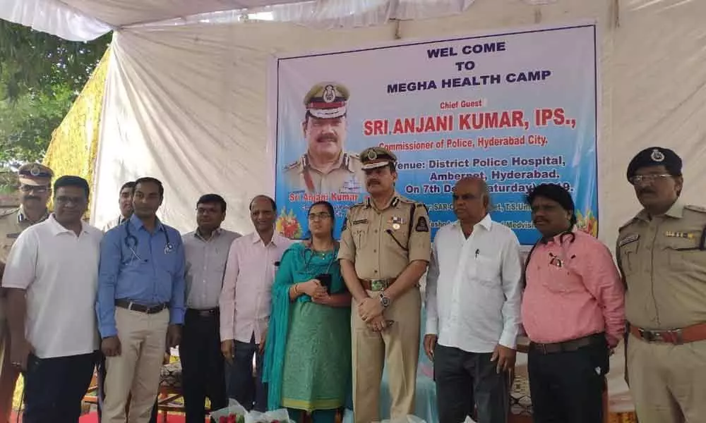 Hyderabad: CP Anjani Kumar inaugurates health camp in Amberpet