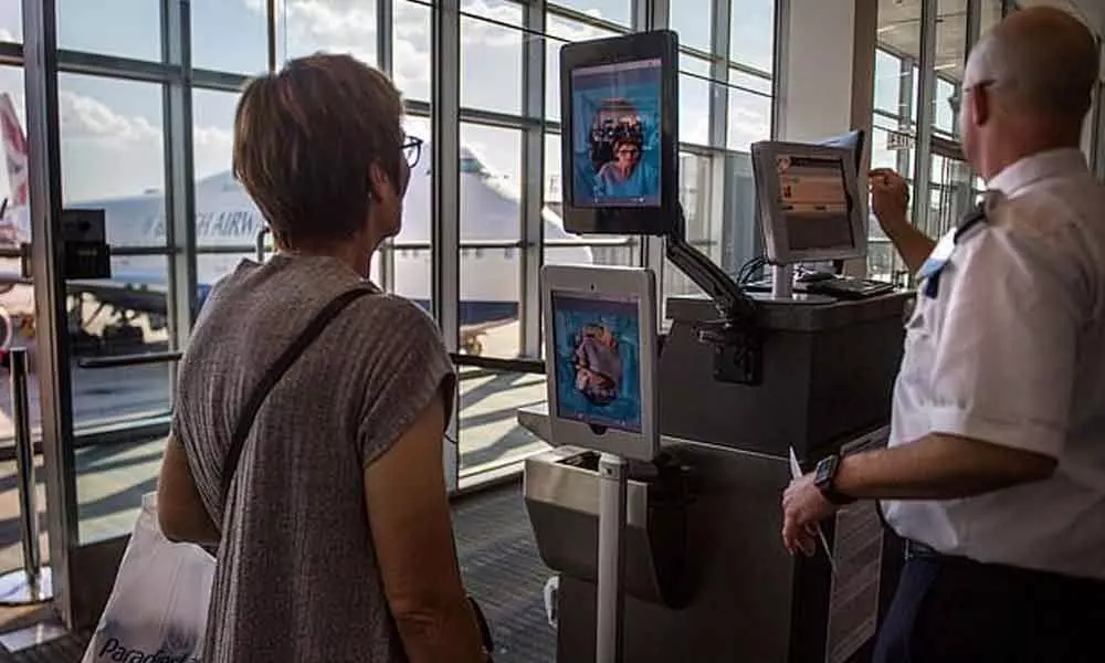 US drops plan to face scan international travellers