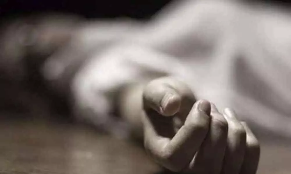 Woman along with children commits suicide in Kollapur