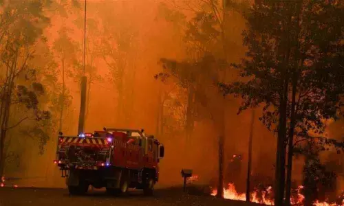 Mega bushfire near Sydney too big to put out