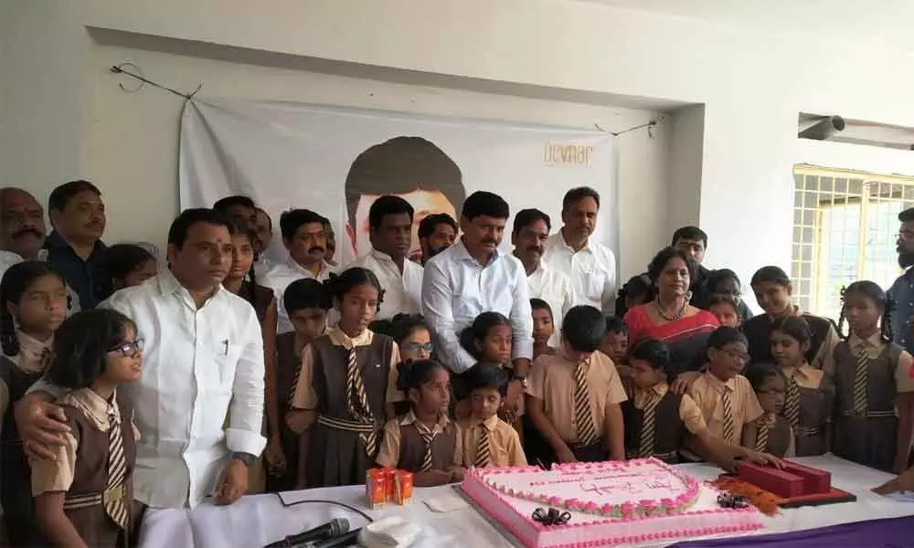TRS MP Santosh donates Rs 2Lakh to Devnar Foundation