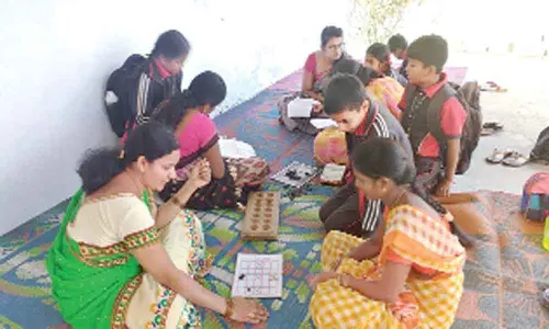 Parents told to keep tabs on mobile use by wards