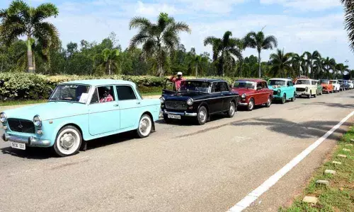 Tirupati:  Fiat Classic car rally enthrals people