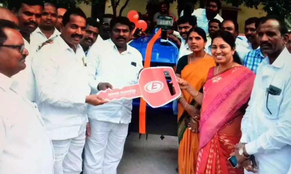 Yadagirigutta: Government Whip Sunitha distributes tractors to Gram Panchayats