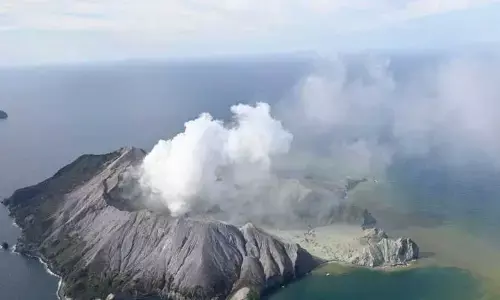 One dead in New Zealand volcano eruption, more fatalities likely