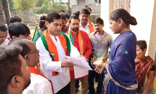Vote for BJP in civic poles urged Errablli Raghunath in Mancherial