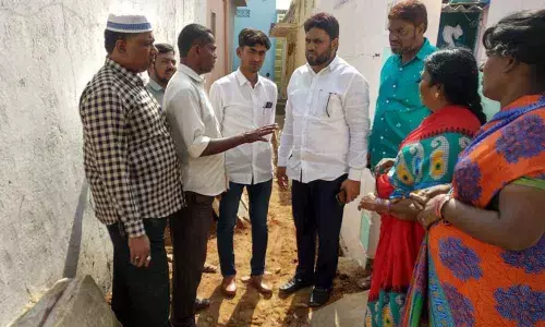 Corporator Md Naseeruddin inspects road works