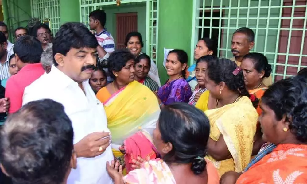 MinisterPerni Venkatramaiah orders for survey of farm lands in Vijayawada