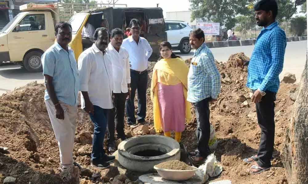 Drainage works checked in Sathavahana Nagar