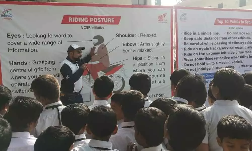 Honda holds awareness drive in Kakinada
